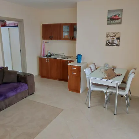 Kalia, Zweizimmer, Zweibalkon, Top-apartment アパート *